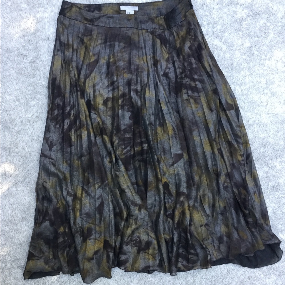 Pleated skirt golden silver brown